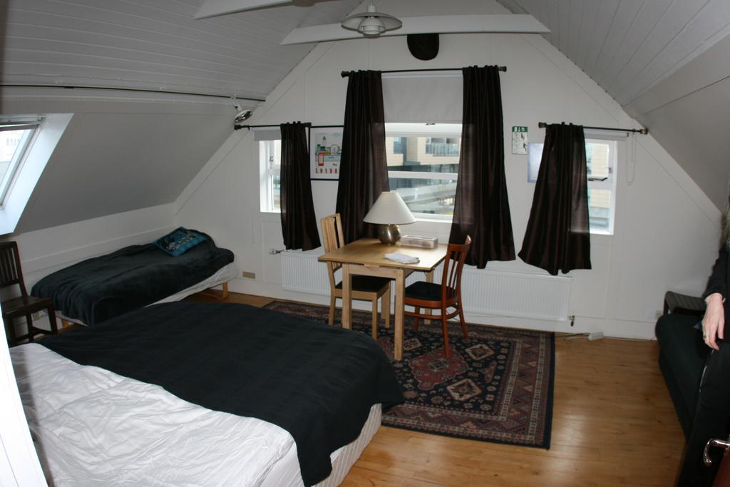 Hafnarfjörður Harbourfront Guesthouse الغرفة الصورة